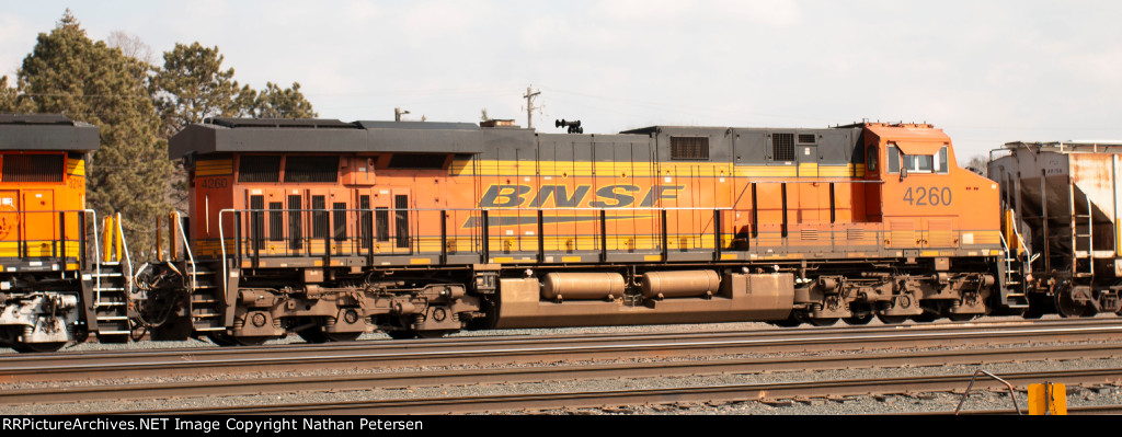 BNSF 4260